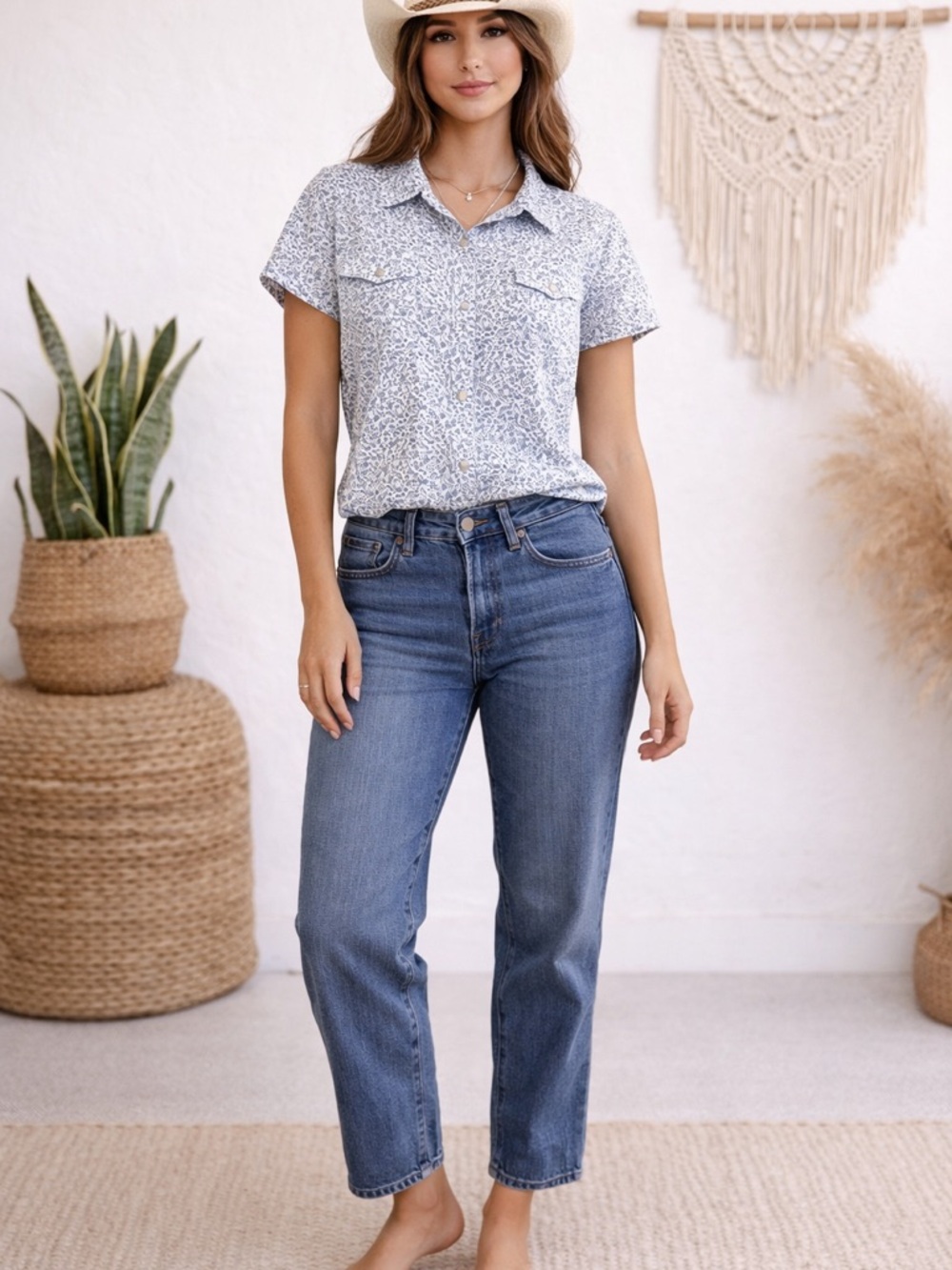 Wrangler Women's Floral Blue & White Large Western Snap Front